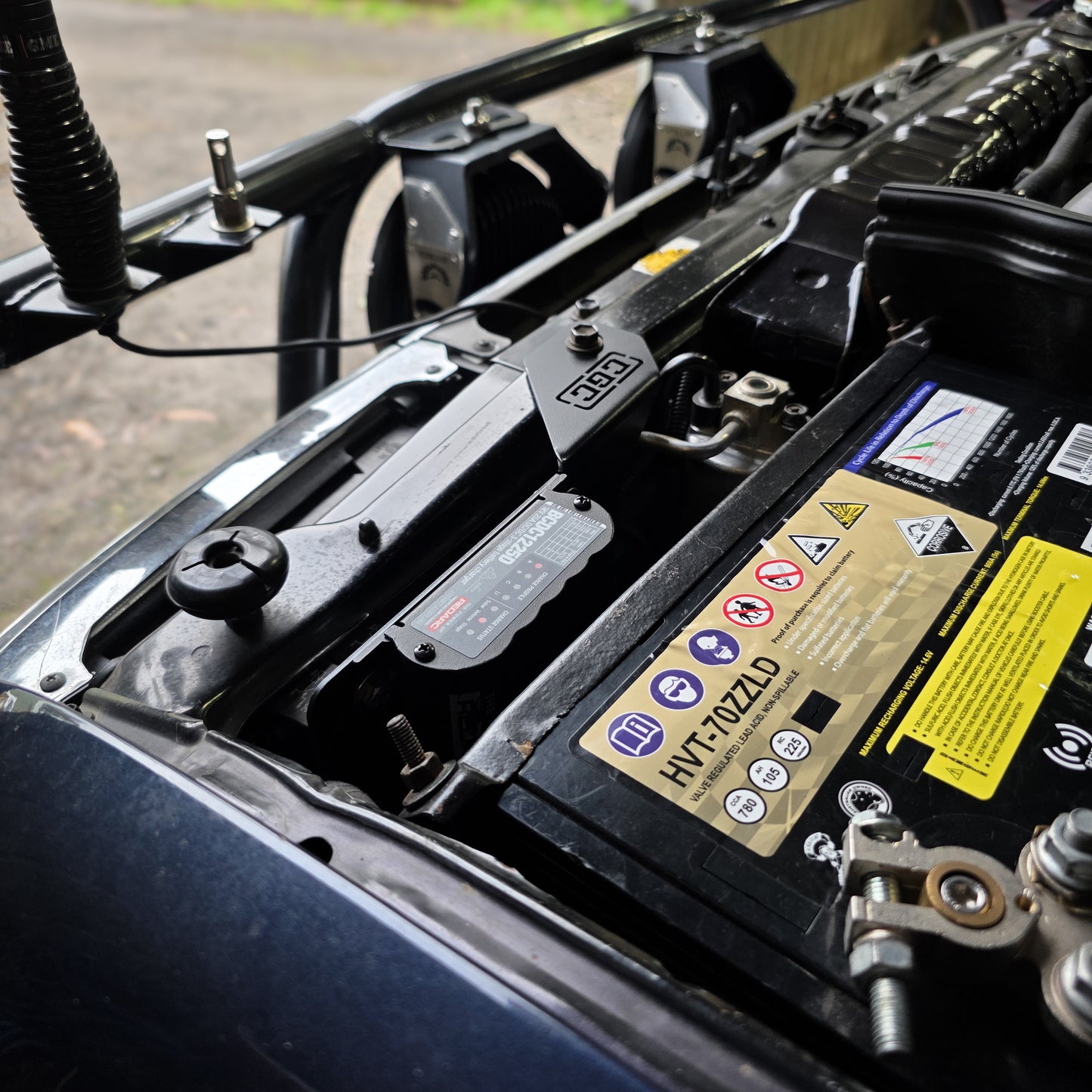 REDARC BCDC Mount Suits 80 Series Landcruiser (1990-1997)