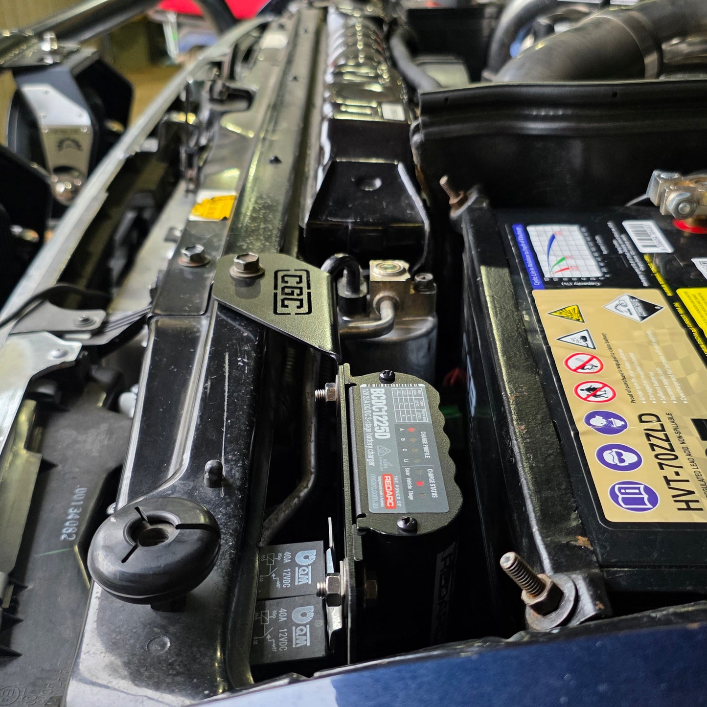 REDARC BCDC Mount Suits 80 Series Landcruiser (1990-1997)