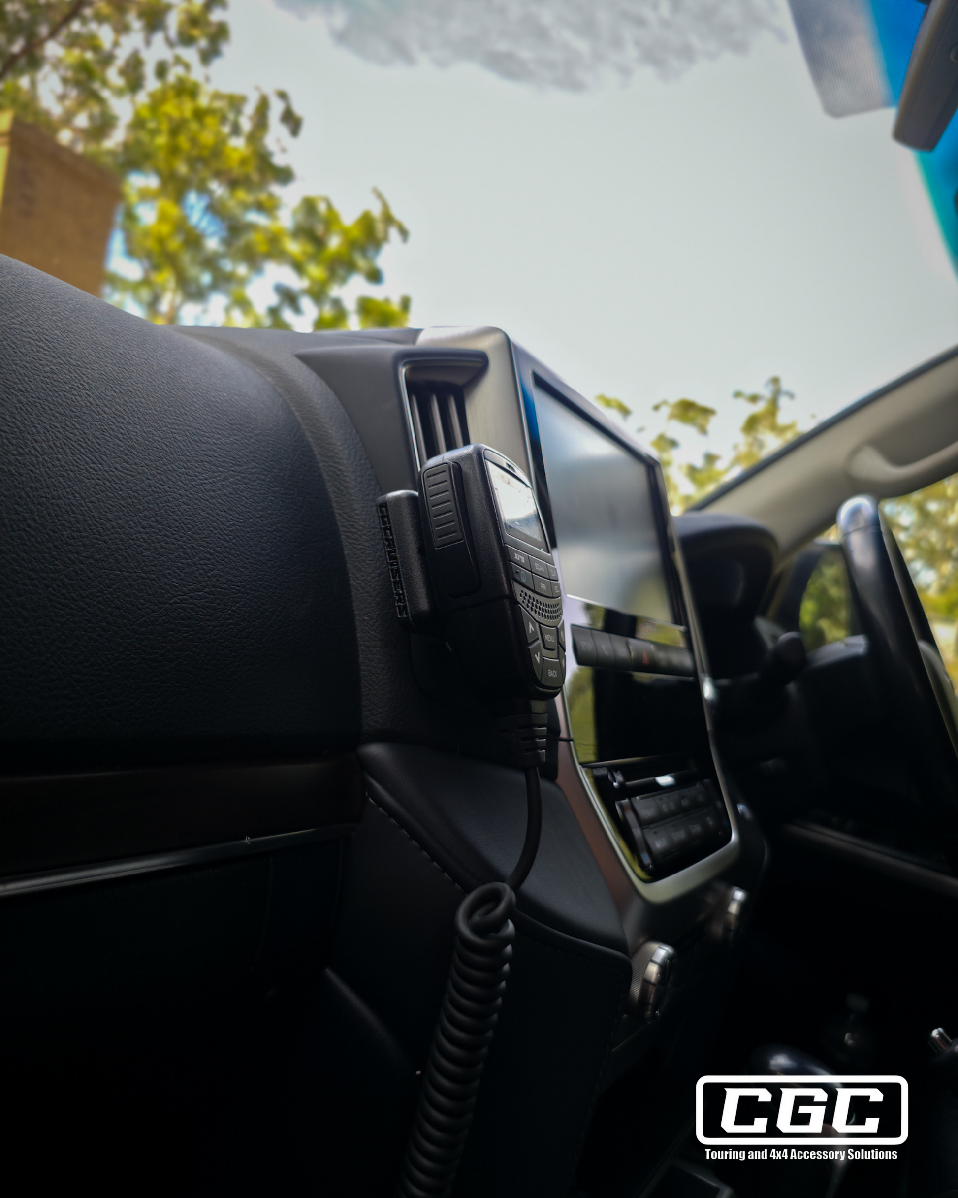 UHF Handheld mount to suit 2016-2021 200 Series Land cruiser.