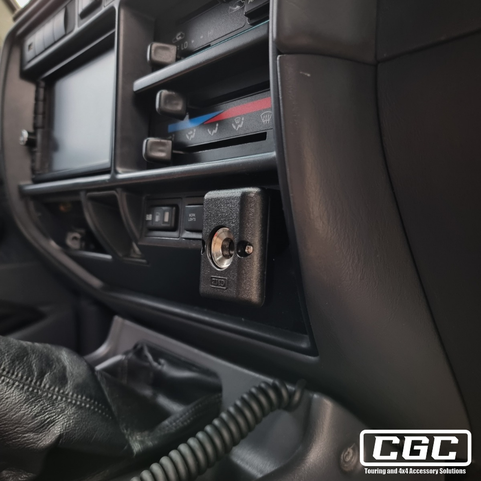 80 series land cruiser UHF mount suits GME UNIDEN